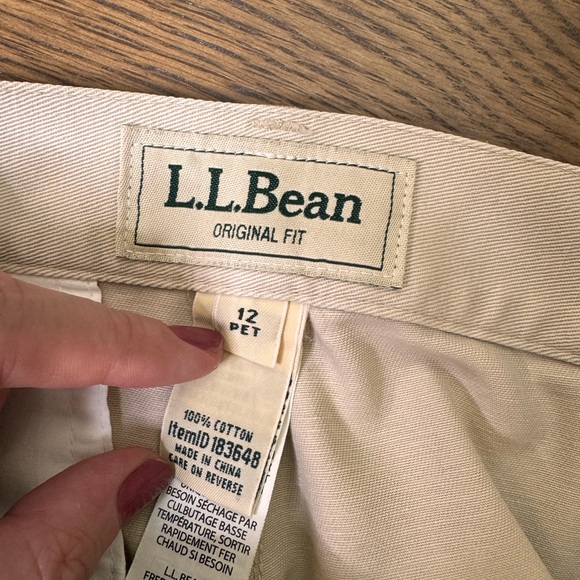 L.L. Bean Women's Cream Trousers - Picture 3 of 3